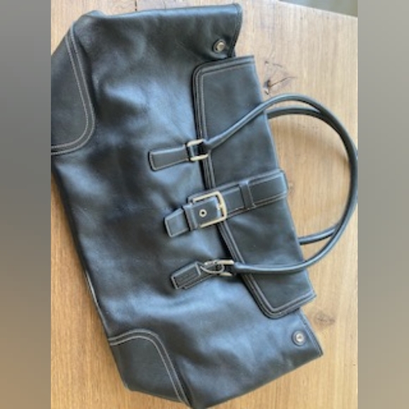 Coach Handbags - Coach Hampton Black Leather Tote
